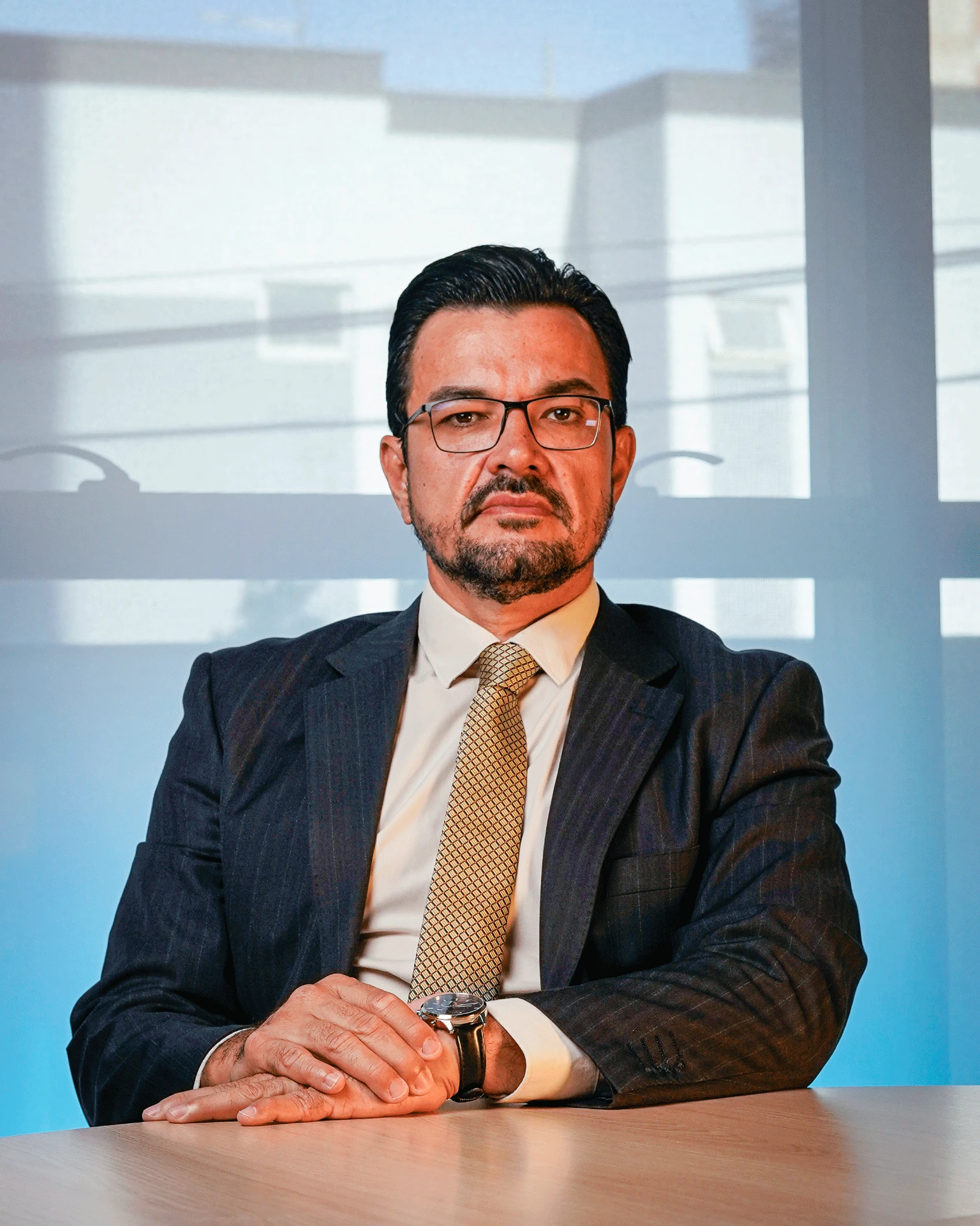 Dr. Maurício Garcia